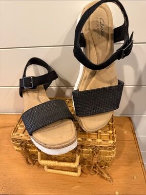 Clarks Black Woven Strap Platform Sandals